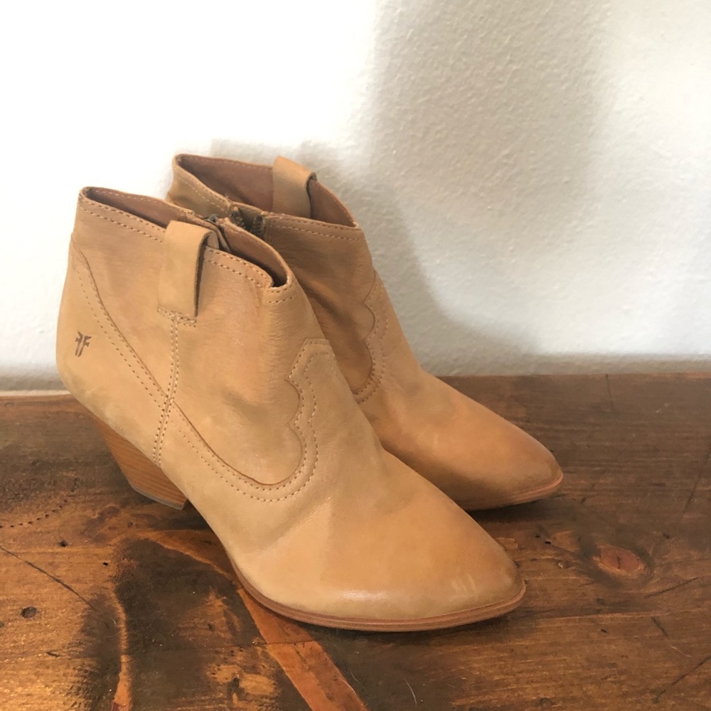 Frye ankle booties (tan, women’s size 8)